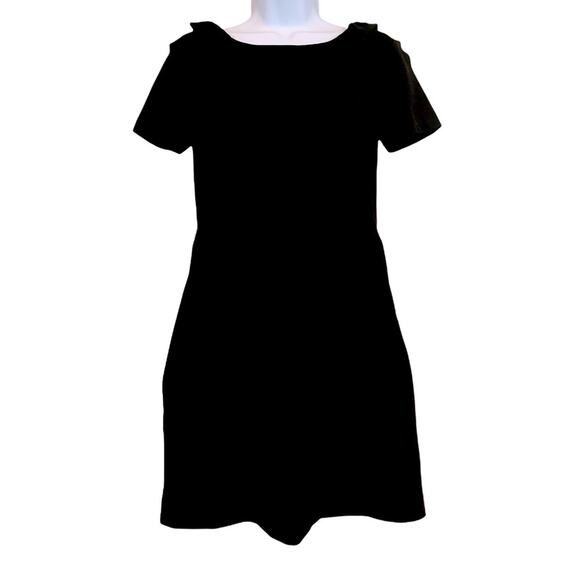 French Connection Dresses & Skirts - French Connection Dress Sz 6 Short Sleeve Lace Back Little Black Dress Ruffle